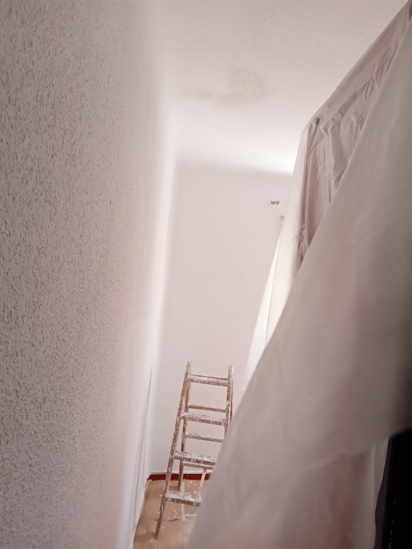 Pintor económico y manitas — Fotos 12
